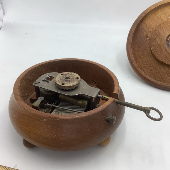 Vintage Swiss Anri Thorens Wood Music Box - Picture 11 of 16